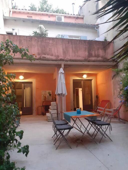 Arlette La Petite Maison Arlesienne المظهر الخارجي الصورة