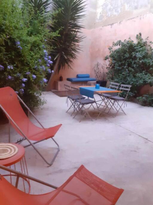 Arlette La Petite Maison Arlesienne المظهر الخارجي الصورة